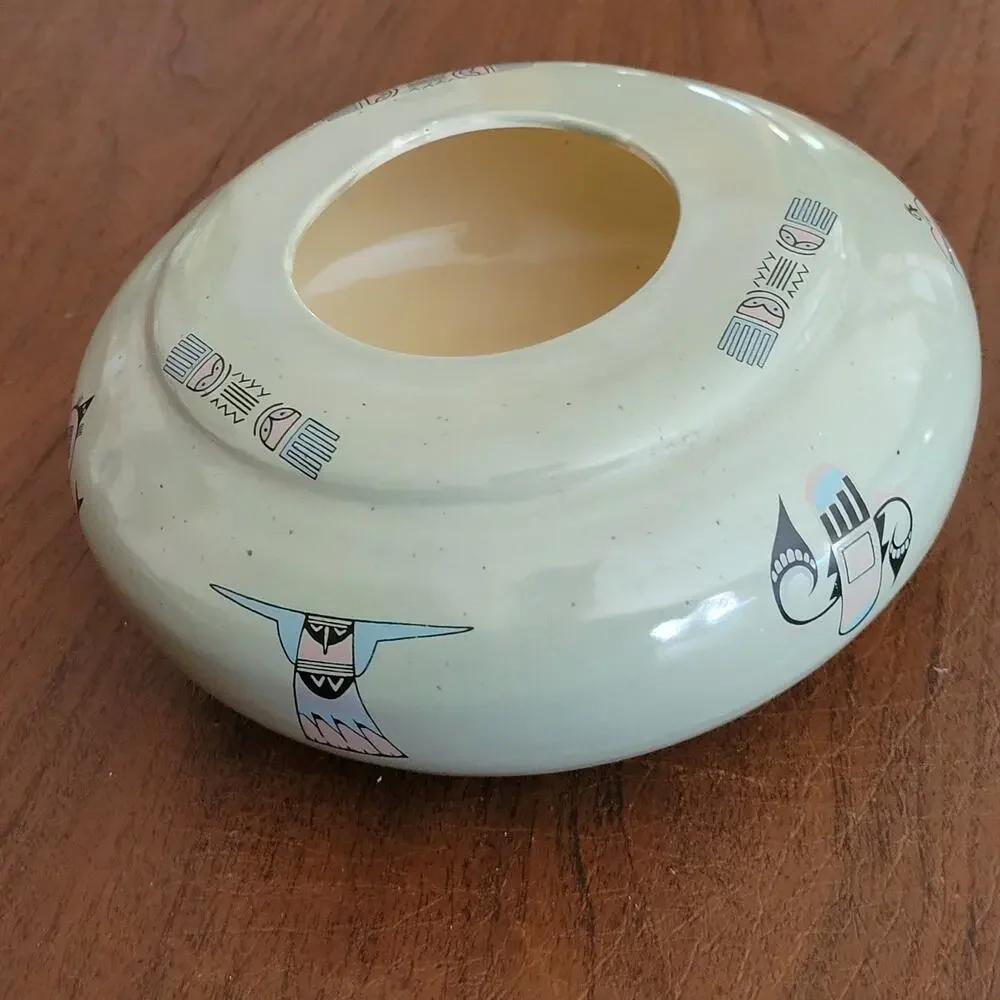 Vintage Native American stoneware pottery lidded bowl 1989